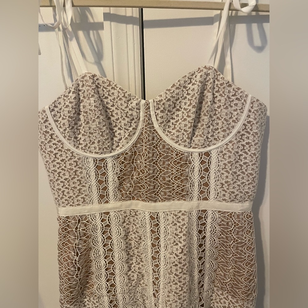 Self-Portrait Lace Panel Midi Dress - Picture 3 of 6